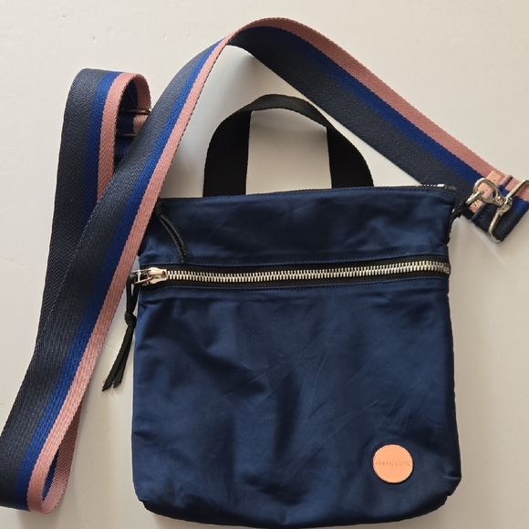 shortyLOVE amuse - medium crossbody bag - Picture 1 of 5